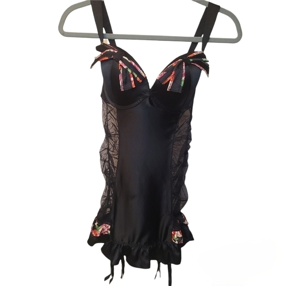 Victoria's Secret Lingerie Black Floral Bows, Mesh Panels, Garter Straps 36D - Picture 2 of 15